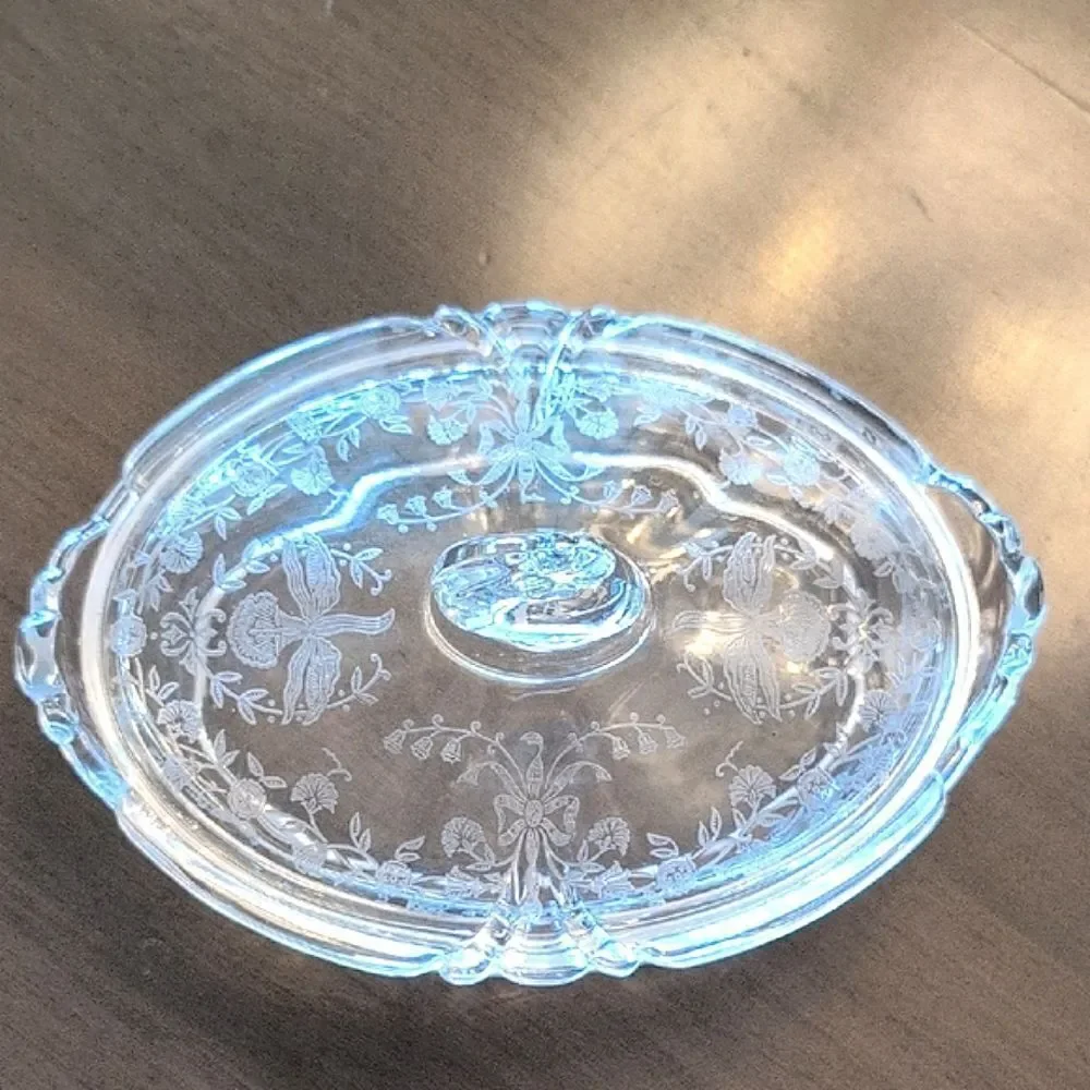 Heisey Glass Elegant Queen Ann Etched Orchid Lemon Dish with Dolphin Finial 1940